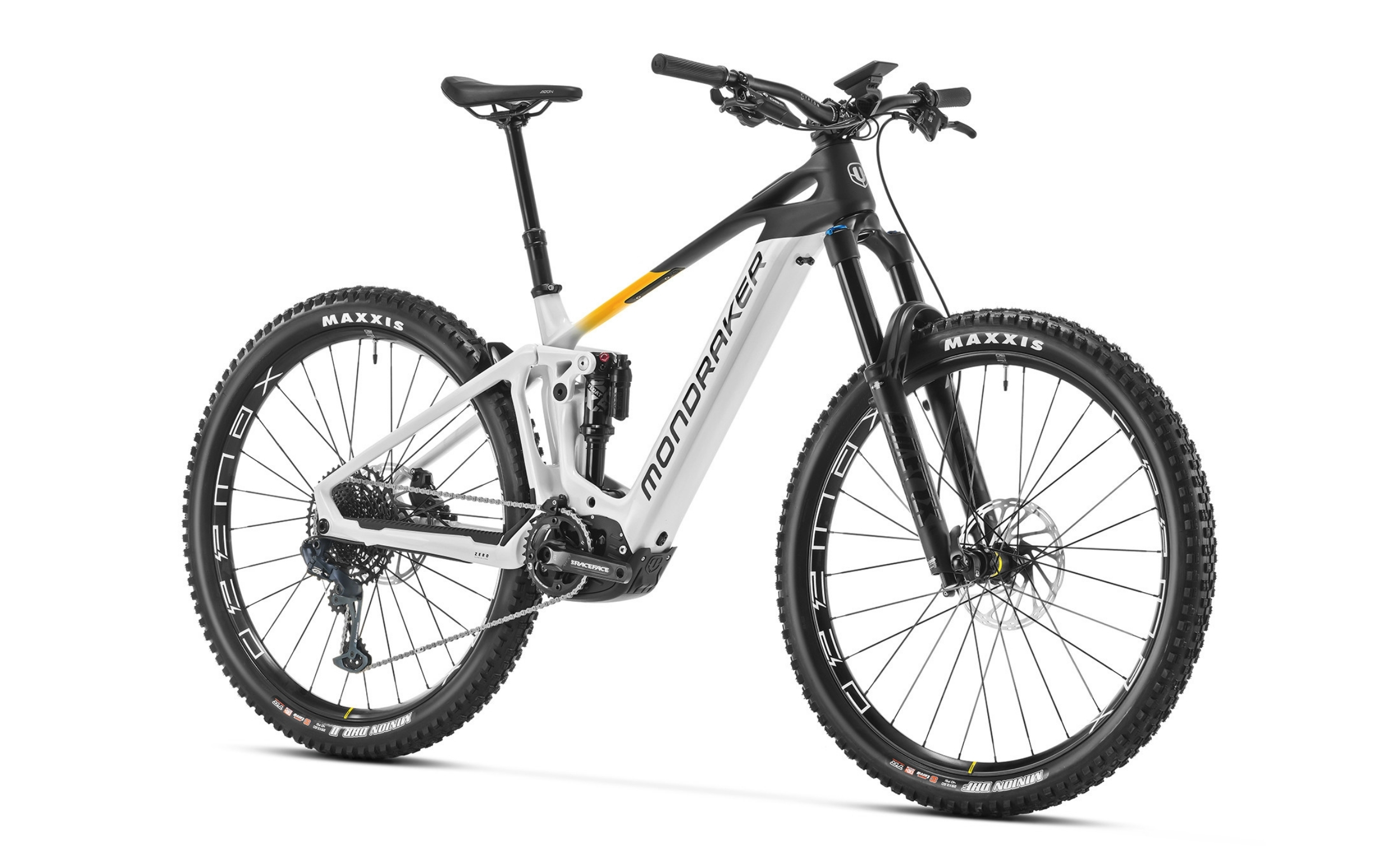 Mondraker Crafty Carbon R Bosch Performance Line CX 750Wh 2024 Seitenansicht diagonal vorne